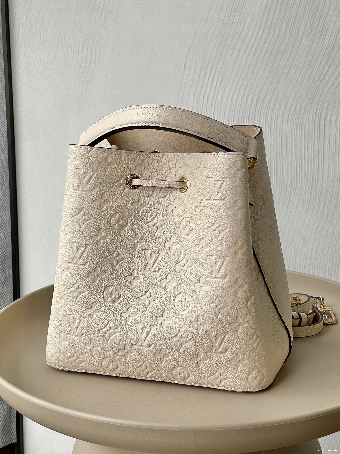 VUITTON LOUIS MM NÉONOÉ 0805